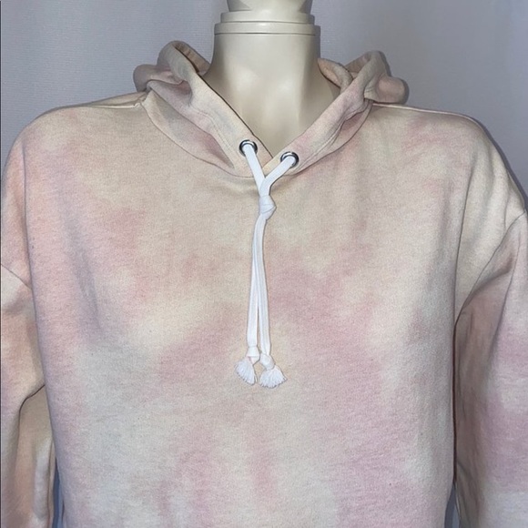 *CUSTOM REVERSE DYED CROPPED HOODIE - Picture 3 of 4